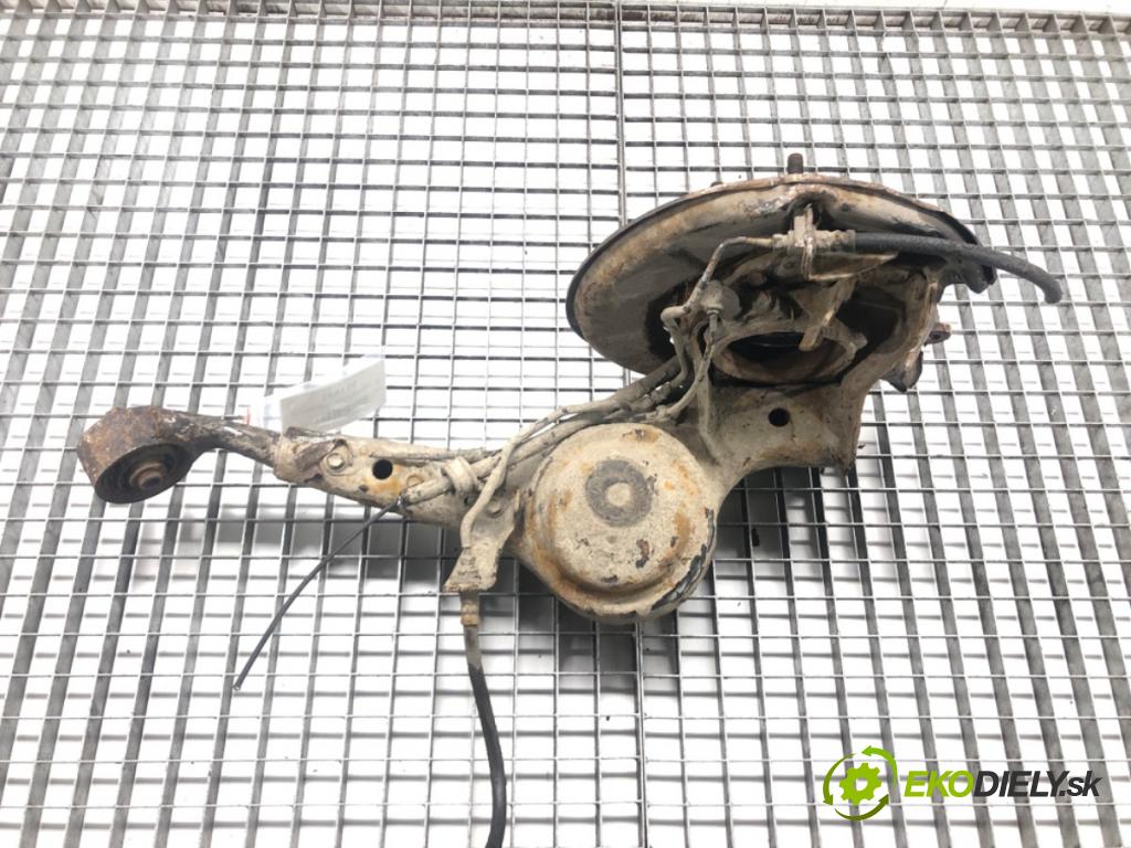 TOYOTA RAV 4 II (_A2_) 2000 - 2005    2.0 4WD (ACA21, ACA20) 110 kW [150 KM] benzyna 200  náboj zad ľavá strana náboj