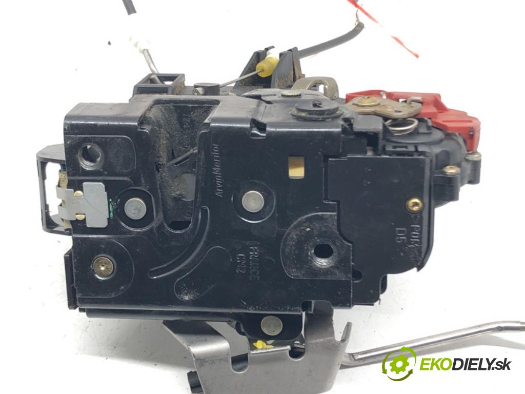 AUDI A4 B6 Avant (8E5) 2000 - 2005    3.0 162 kW [220 KM] benzyna 2001 - 2004  zámok dveře pravý zadní část 8E0839016C