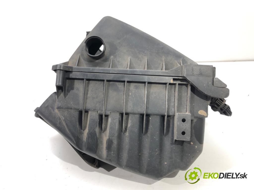 AUDI A4 B6 Avant (8E5) 2000 - 2005    3.0 162 kW [220 KM] benzyna 2001 - 2004  Obal filtra vzduchu 06C133835C (Obaly filtrov vzduchu)