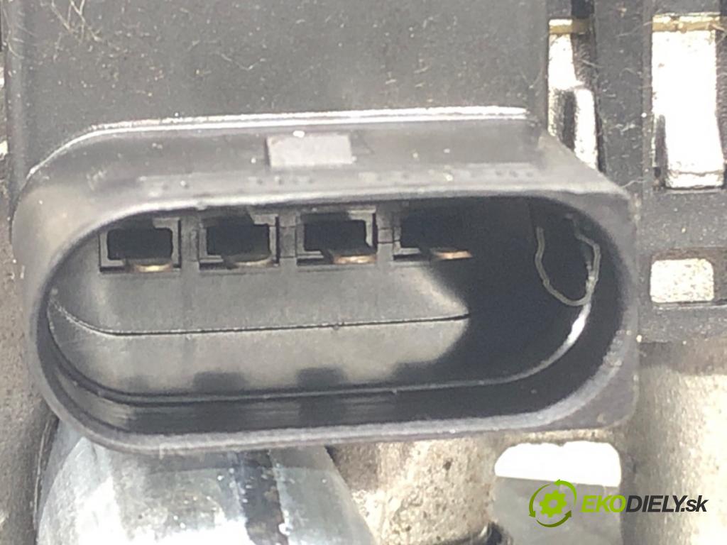 AUDI A4 B6 Avant (8E5) 2000 - 2005    3.0 162 kW [220 KM] benzyna 2001 - 2004  Mechanizmus stieračov predný 8E1955119 (Motorčeky stieračov predné)