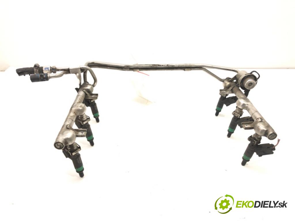 AUDI A4 B6 Avant (8E5) 2000 - 2005    3.0 162 kW [220 KM] benzyna 2001 - 2004  Lišta vstrekovacia 06C133551 (Vstrekovacie lišty)