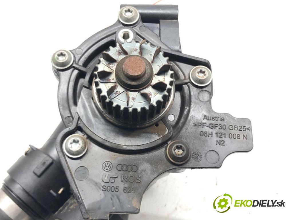 AUDI A4 B8 Avant (8K5) 2007 - 2015    2.0 TFSI 132 kW [180 KM] benzyna 2008 - 2015  pumpa vody 06J121026P (Vodní pumpy)