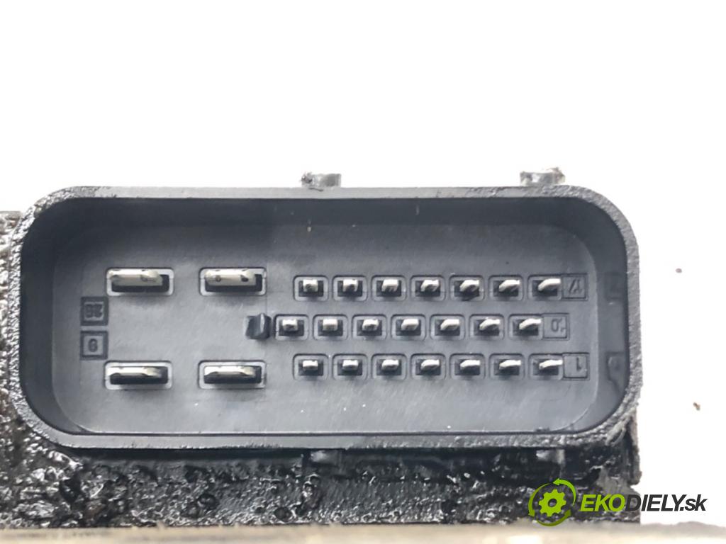 AUDI A3 (8L1) 1996 - 2006    1.9 TDI 66 kW [90 KM] olej napędowy 1996 - 2001  Pumpa ABS 1J0907379E (Pumpy ABS)