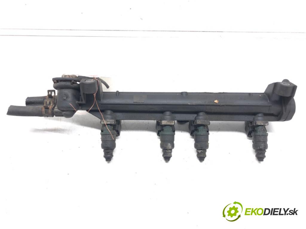 VW GOLF IV (1J1) 1997 - 2008    1.6 74 kW [100 KM] benzyna 1997 - 2004  Lišta vstrekovacia 037906031AA (Vstrekovacie lišty)