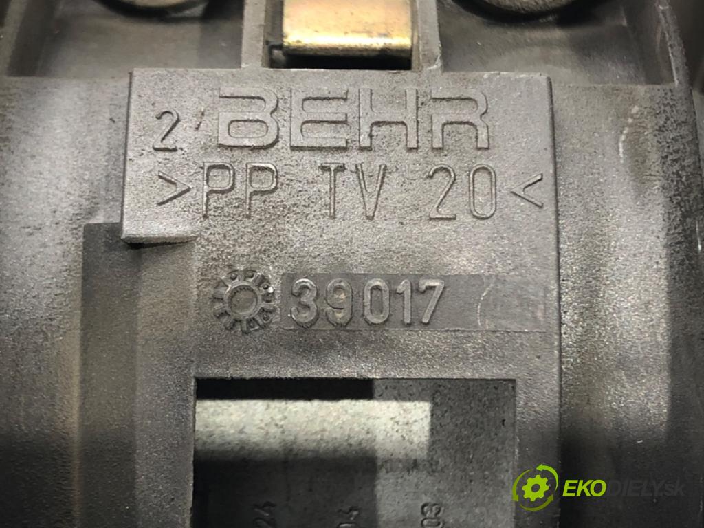 BMW 3 (E46) 1997 - 2005    328 i 142 kW [193 KM] benzyna 1998 - 2000  ventilátor kúrenia 39017
