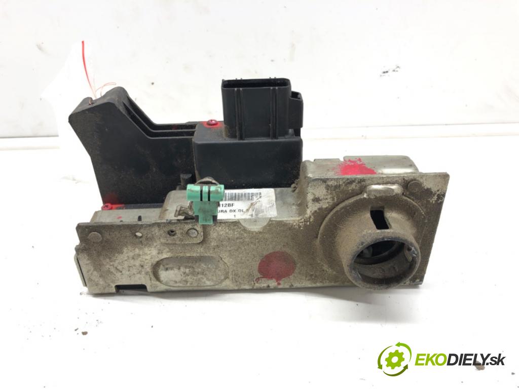 FORD TRANSIT CONNECT (P65_, P70_, P80_) 2002 - 2022    1.8 Di 55 kW [75 KM] olej napędowy 2002 - 2013  zámok dveře pravý přední část 2T1A-V21812-BE
