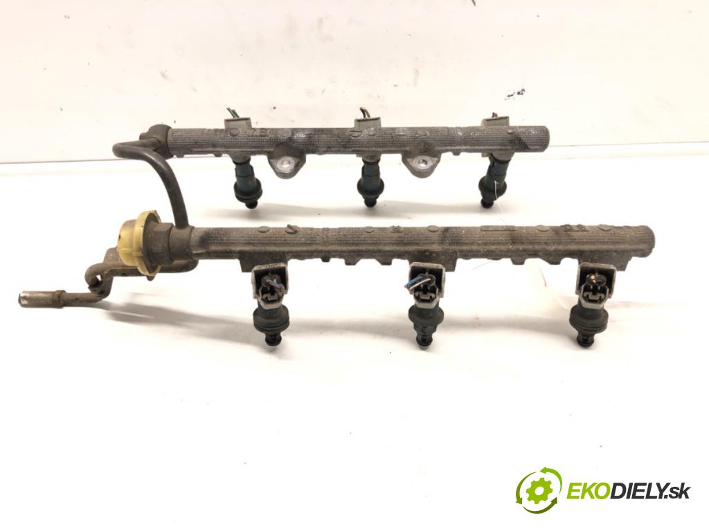 TOYOTA AVALON sedan (_X2_) 1999 - 2005    3.0 (MCX20) 157 kW [214 KM] benzyna 1999 - 2004  Lišta vstrekovacia 23250-0A010 (Vstrekovacie lišty)