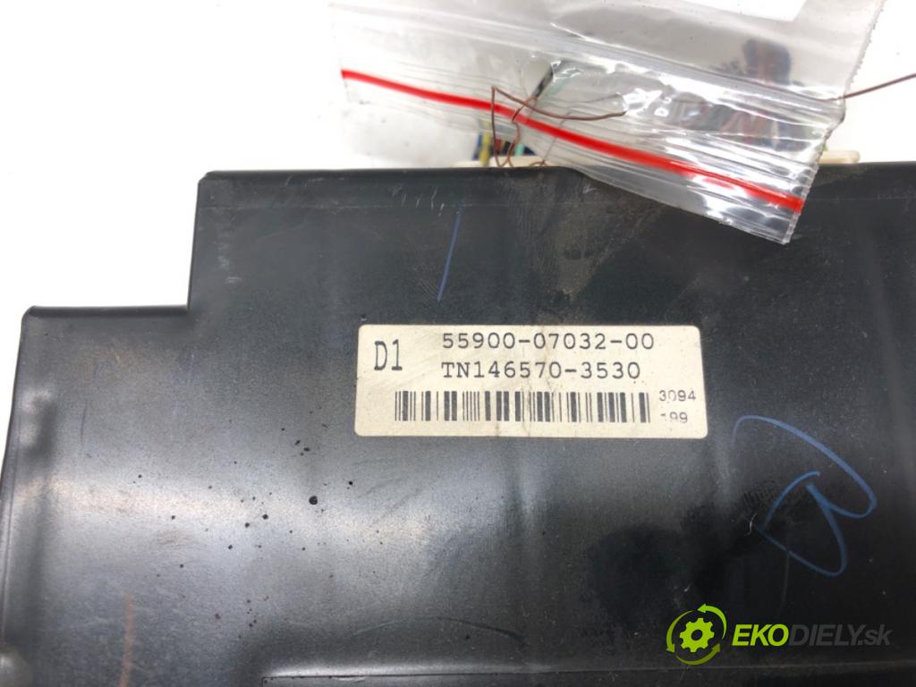 TOYOTA AVALON sedan (_X2_) 1999 - 2005    3.0 (MCX20) 157 kW [214 KM] benzyna 1999 - 2004  Panel ovládania kúrenia 55900-07032 (Prepínače, spínače, tlačidlá a ovládače kúrenia)
