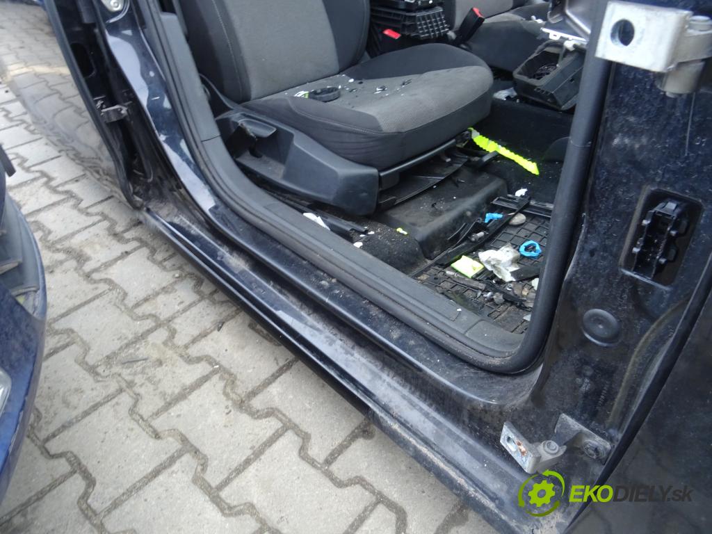 VW GOLF VII Variant (BA5, BV5) 2013 - 2022    1.6 TDI 81 kW [110 KM] olej napędowy 2013 - 2017  ČTVRŤÁK zadní část blatník střecha práh