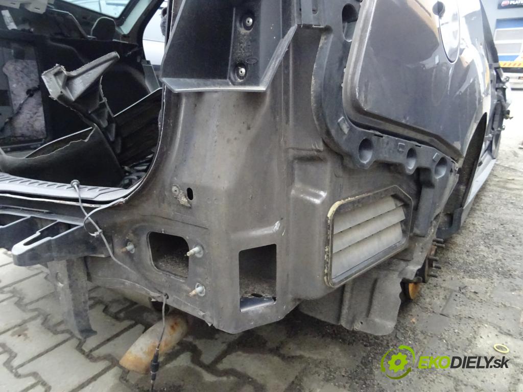 FORD FOCUS III Turnier 2010 - 2022    1.6 Ti 92 kW [125 KM] benzyna 2010 - 2022  ČTVRŤÁK zadní část blatník střecha práh