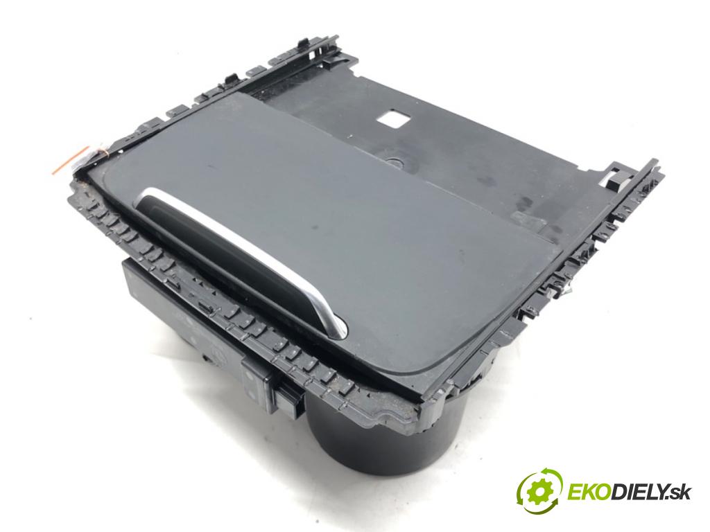 BMW 3 (F30, F80) 2011 - 2018    340 i xDrive 240 kW [326 KM] benzyna 2015 - 2018  Držiak na nápoje 105495994C (Úchyty, držiaky na nápoje)