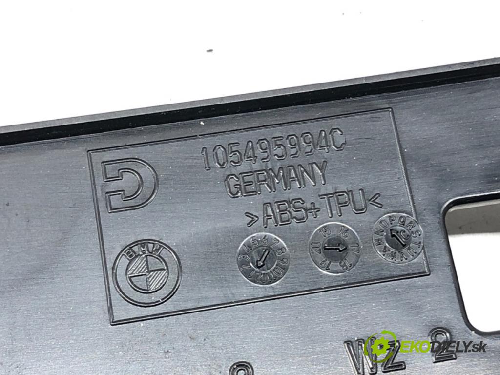 BMW 3 (F30, F80) 2011 - 2018    340 i xDrive 240 kW [326 KM] benzyna 2015 - 2018  Držiak na nápoje 105495994C (Úchyty, držiaky na nápoje)