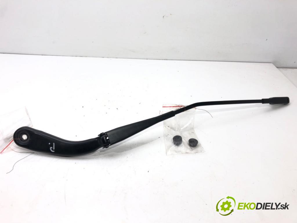 BMW 3 (F30, F80) 2011 - 2018    340 i xDrive 240 kW [326 KM] benzyna 2015 - 2018  ramena stěrače pravý přední část 7260474