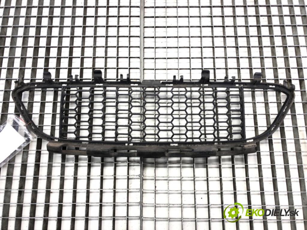 BMW 3 (F30, F80) 2011 - 2018    340 i xDrive 240 kW [326 KM] benzyna 2015 - 2018  mří nárazníka přední část  (Mřížky (masky) chladičů)