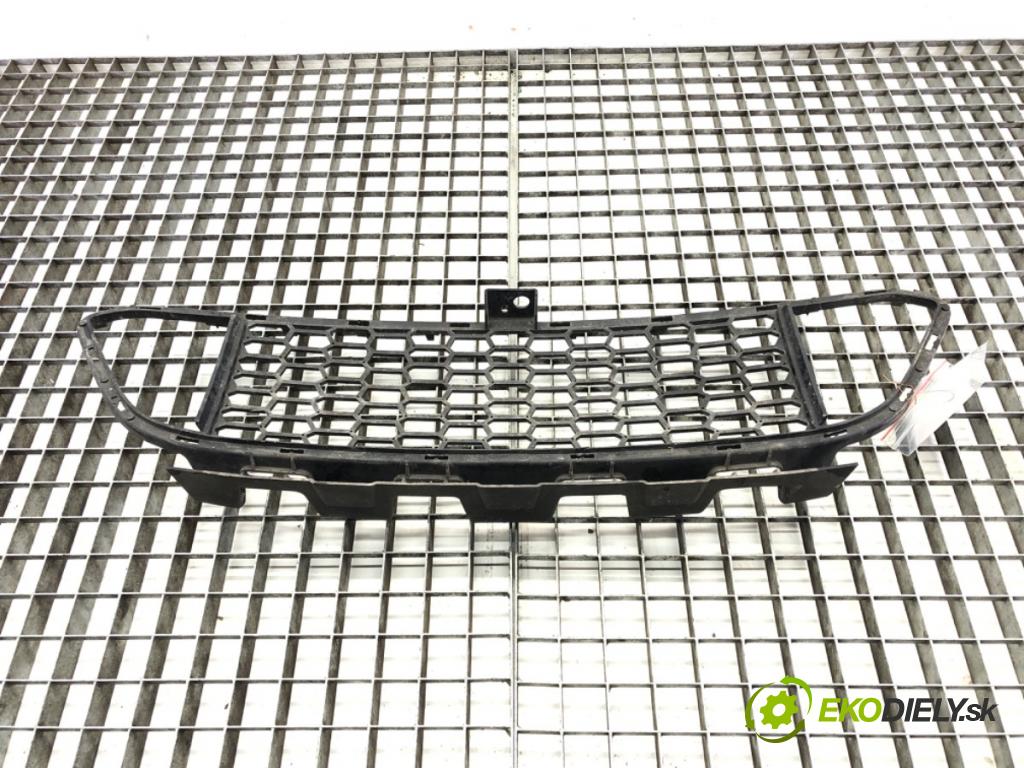 BMW 3 (F30, F80) 2011 - 2018    340 i xDrive 240 kW [326 KM] benzyna 2015 - 2018  mří nárazníka přední část  (Mřížky (masky) chladičů)