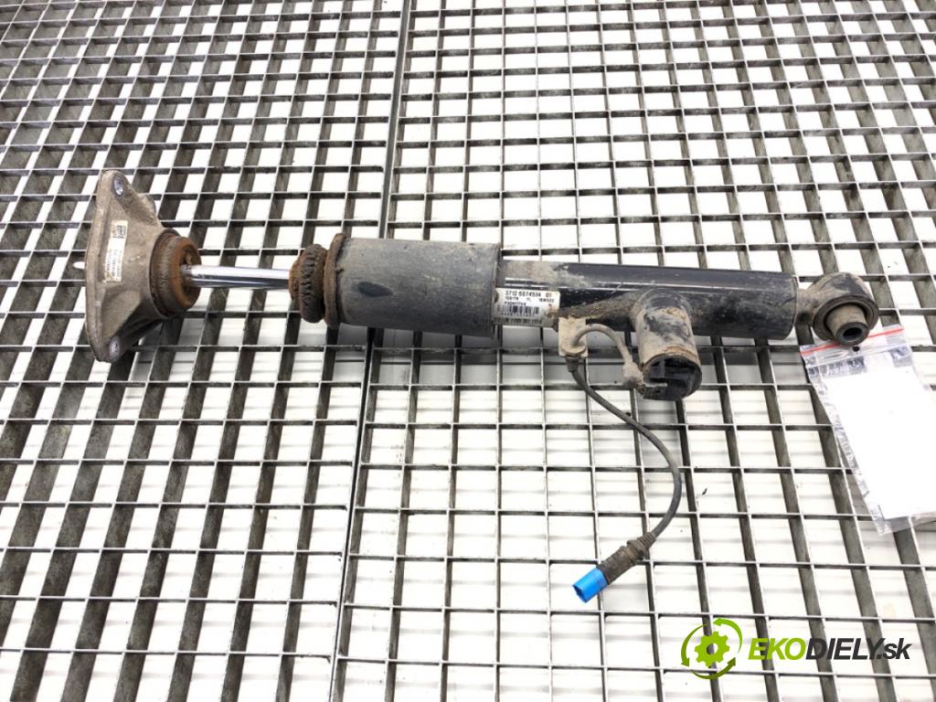 BMW 3 (F30, F80) 2011 - 2018    340 i xDrive 240 kW [326 KM] benzyna 2015 - 2018  Tlmič pravy zad 6874514