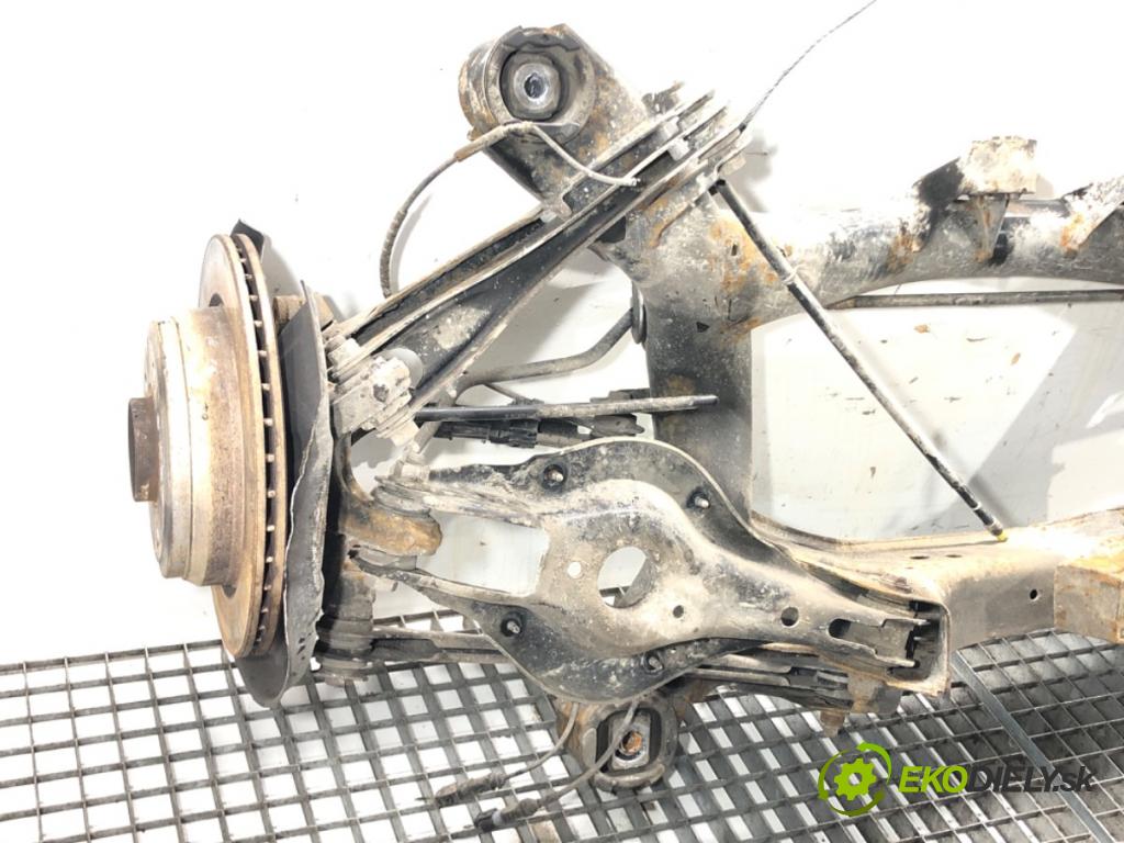 BMW 3 Touring (F31) 2012 - 2019    320 d 135 kW [184 KM] olej napędowy 2012 - 2016  výztuha zadní část 6857637