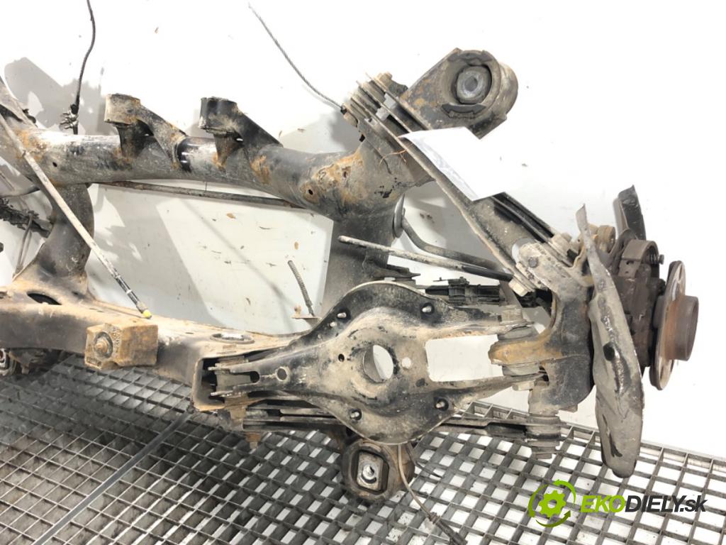 BMW 3 Touring (F31) 2012 - 2019    320 d 135 kW [184 KM] olej napędowy 2012 - 2016  výztuha zadní část 6857637