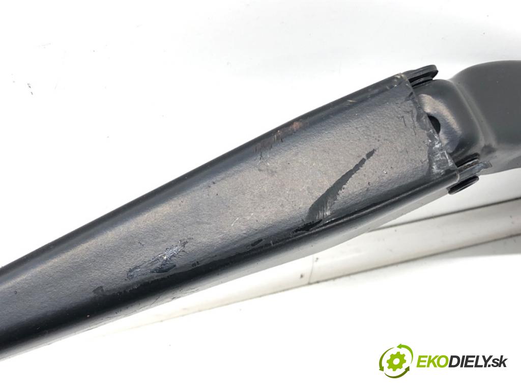 BMW 3 Touring (F31) 2012 - 2019    320 d 135 kW [184 KM] olej napędowy 2012 - 2016  ramena stěrače pravý přední část 7260474