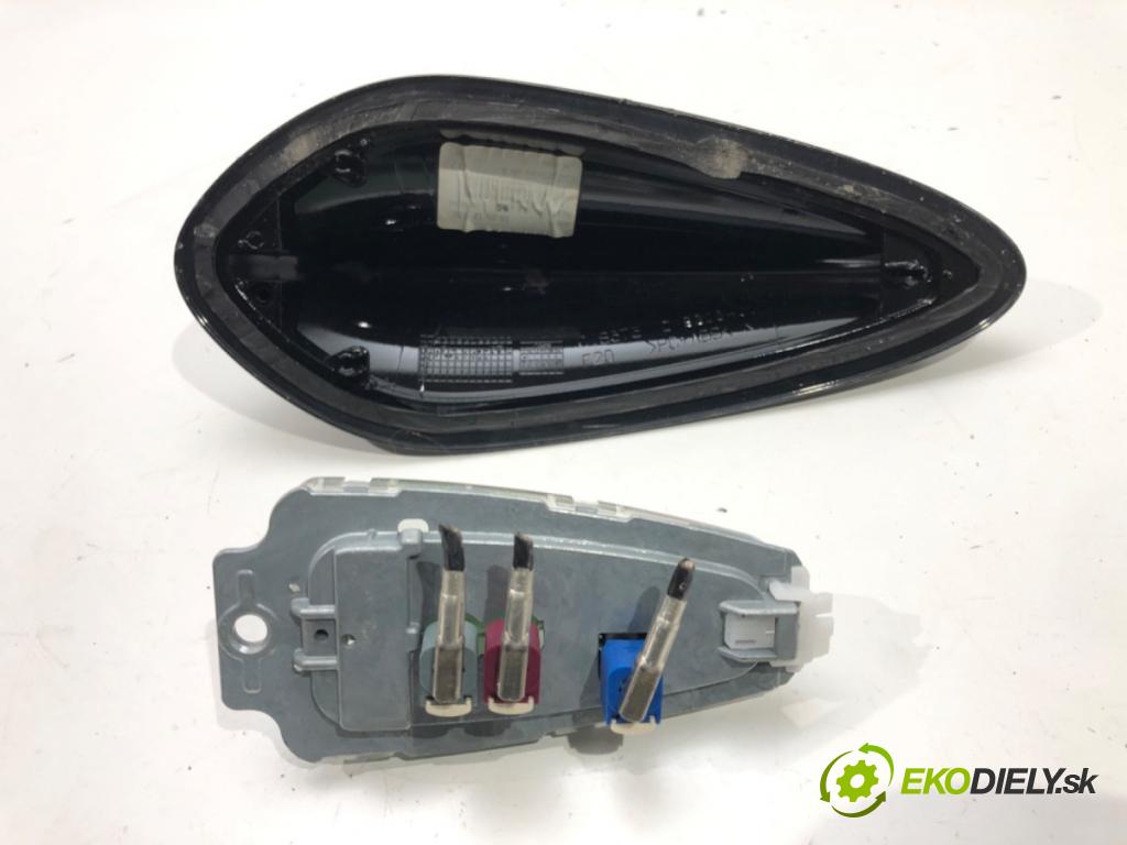 BMW F31 Kombi 2012 135 kW 320 d 1995 ANTENA 9226896