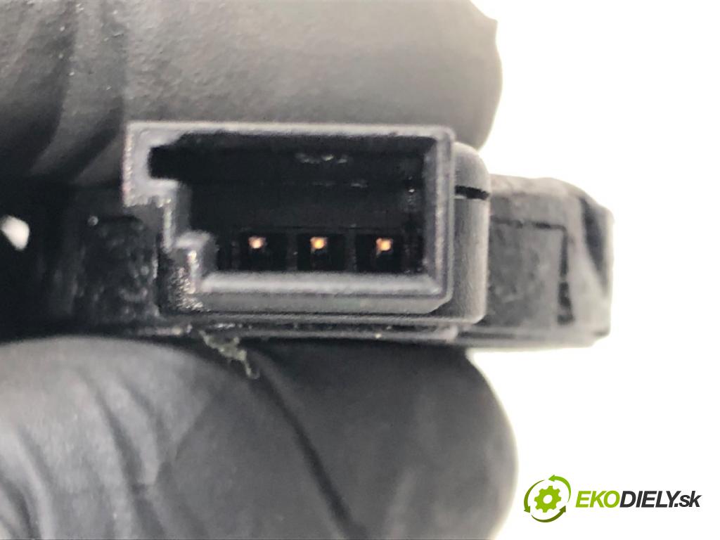 TOYOTA AVENSIS sedan (_T27_) 2008 - 2018    2.2 D-4D (ADT271_) 110 kW [150 KM] olej napędowy 2  Snímač dažďa 89941-05030 (Snímače dažďa)