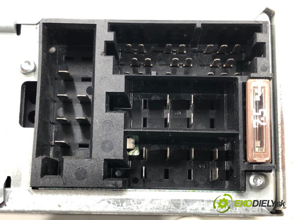 AUDI A3 (8P1) 2003 - 2013    1.6 75 kW [102 KM] benzyna 2003 - 2012  RADIO 8P0035186 (Audio zariadenia)