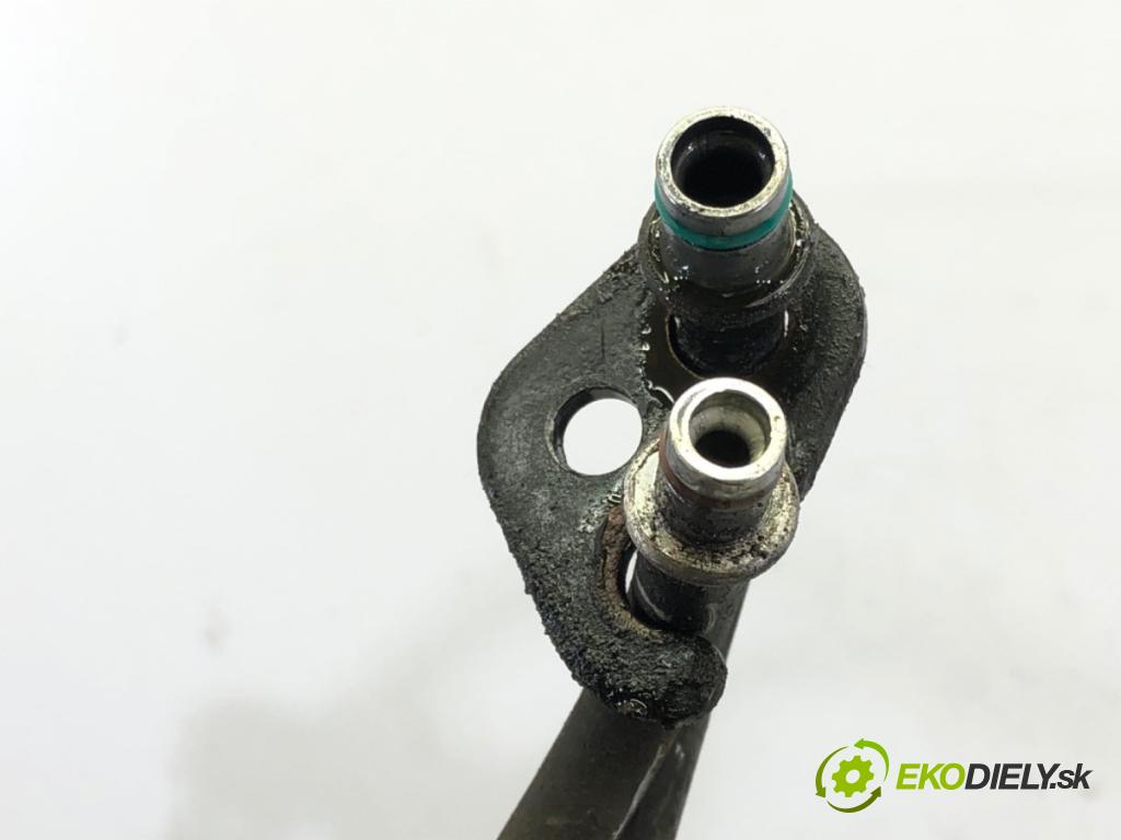 VOLVO S40 II (544) 2003 - 2012    2.4 125 kW [170 KM] benzyna 2004 - 2012  hadica servočerpadlo  (Rúrky, hadice servočerpadla)