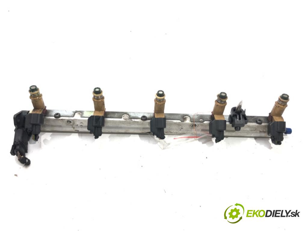 VOLVO S40 II (544) 2003 - 2012    2.4 125 kW [170 KM] benzyna 2004 - 2012  Lišta vstrekovacia 8699448 (Vstrekovacie lišty)