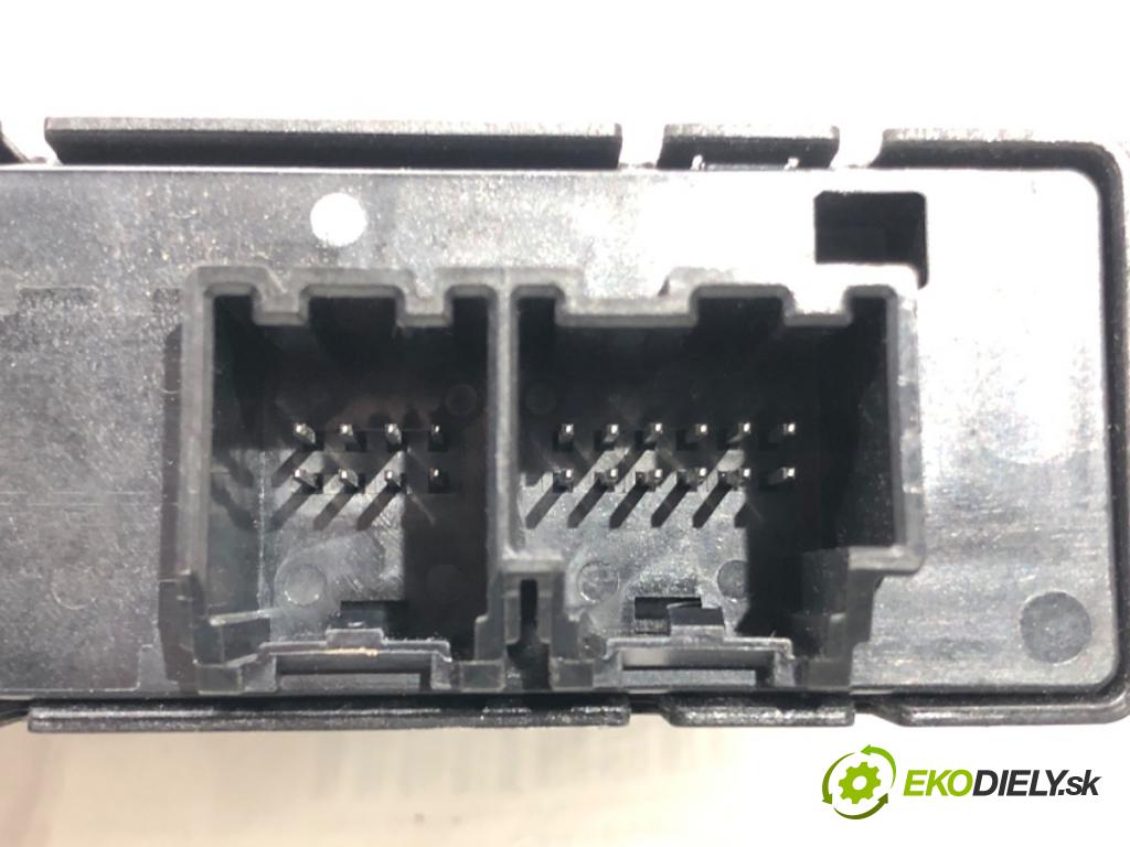 OPEL CORSA E (X15) 2014 - 2022    1.4 Turbo (08, 68) 74 kW [101 KM] benzyna 2014 - 2  Modul PDC 23456582 (Ostatné)