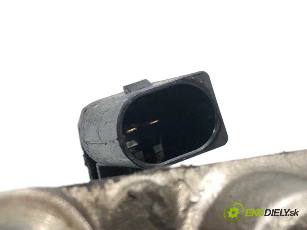 SEAT LEON (1P1) 2005 - 2013    1.4 TSI 92 kW [125 KM] benzyna 2007 - 2012  Lišta vstrekovacia 03C906036F (Vstrekovacie lišty)