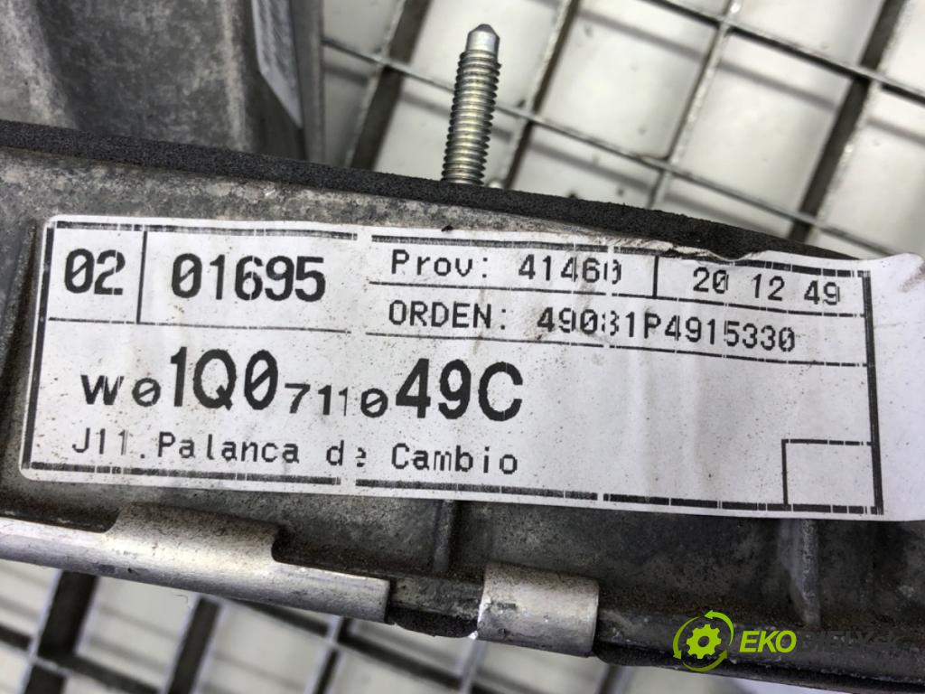 SEAT LEON (1P1) 2005 - 2013    1.4 TSI 92 kW [125 KM] benzyna 2007 - 2012  Kulisa 1Q0711049C (Rýchlostné páky / kulisy)