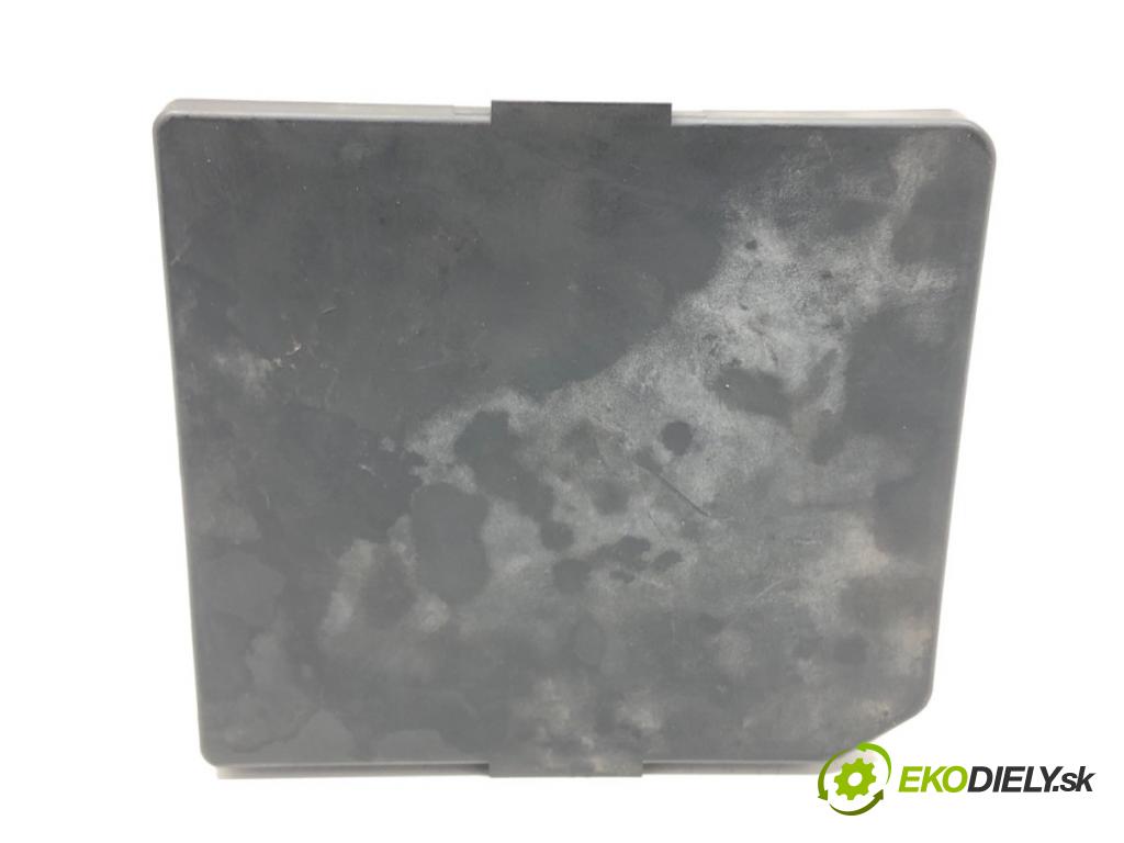 NISSAN QASHQAI / QASHQAI +2 I (J10, NJ10, JJ10E) 2006 - 2014    1.6 84 kW [114 KM] benzyna 2007 - 2013  modul BSI 284B7JD01B (Pojistkové skříňky)
