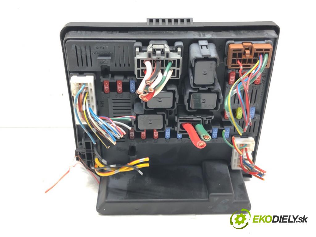 NISSAN QASHQAI / QASHQAI +2 I (J10, NJ10, JJ10E) 2006 - 2014    1.6 84 kW [114 KM] benzyna 2007 - 2013  modul BSI 284B7JD01B (Pojistkové skříňky)