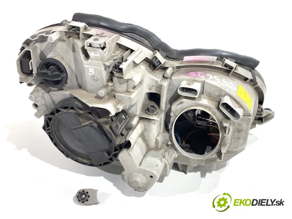 MERCEDES-BENZ W203 sedan 2003 120 kW C 200 Kompressor (203.042) 1796 Svetlomet ľavy predný XENON A2038203761