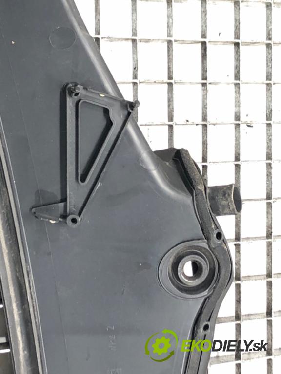 MERCEDES-BENZ KLASA C (W203) 2000 - 2007    C 200 Kompressor (203.042) 120 kW [163 KM] benzyna  Torpédo, plast pod čelné okno 2038301713 (Torpéda)