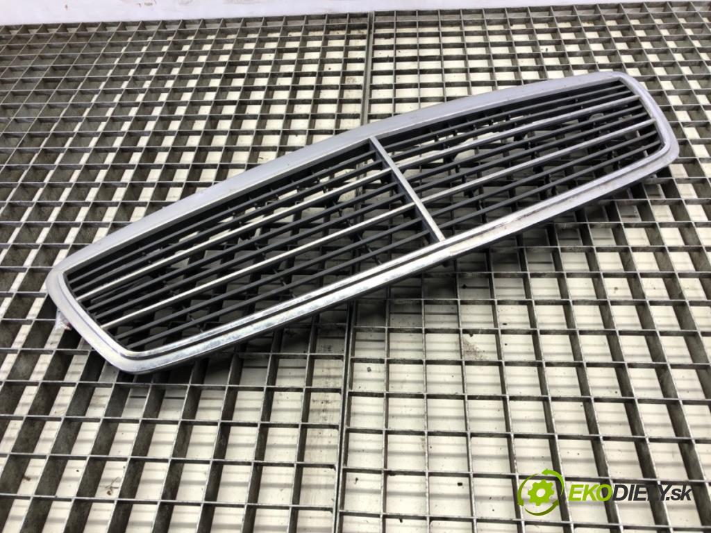 MERCEDES-BENZ KLASA C (W203) 2000 - 2007    C 200 Kompressor (203.042) 120 kW [163 KM] benzyna  mřížka maska A2038800483 (Mřížky (masky) chladičů)