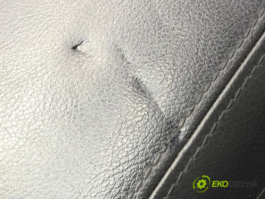 FORD FOCUS III Turnier 2010 - 2022    1.5 TDCi 88 kW [120 KM] olej napędowy 2014 - 2022  Tunel stredový  (Stredový tunel / panel)