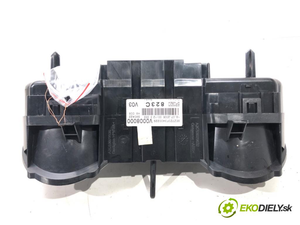 SEAT ALTEA (5P1) 2004 - 2022    1.9 TDI 77 kW [105 KM] olej napędowy 2004 - 2022  Prístrojovka 5P0920823C (Prístrojové dosky, displeje)