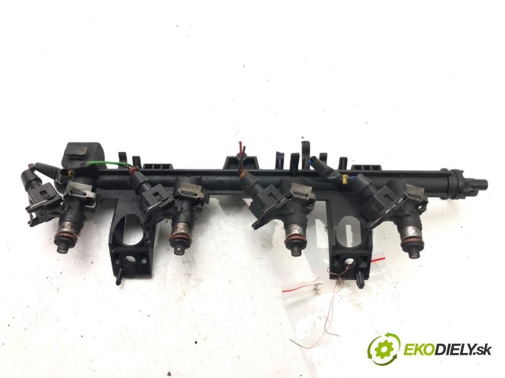 RENAULT THALIA I (LB_) 1998 - 2022    1.2 16V 55 kW [75 KM] benzyna 2002 - 2022  Lišta vstrekovacia 8200292590 (Vstrekovacie lišty)