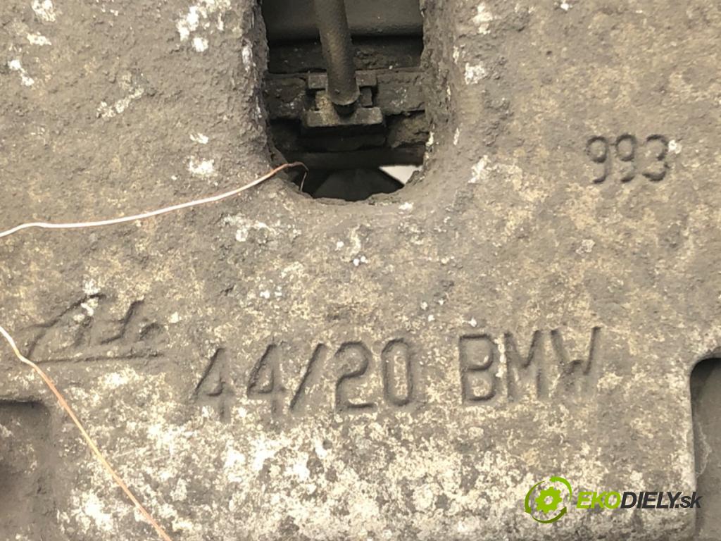 BMW X5 (E70) 2006 - 2013    xDrive 40 d 225 kW [306 KM] olej napędowy 2010 - 2  Brzdič strmeň pravy zad 44/20