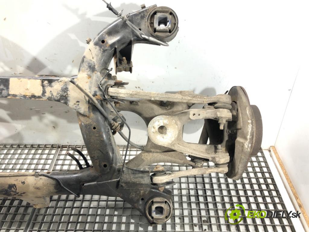 BMW X5 (E70) 2006 - 2013    xDrive 40 d 225 kW [306 KM] olej napędowy 2010 - 2  výztuha zadní část