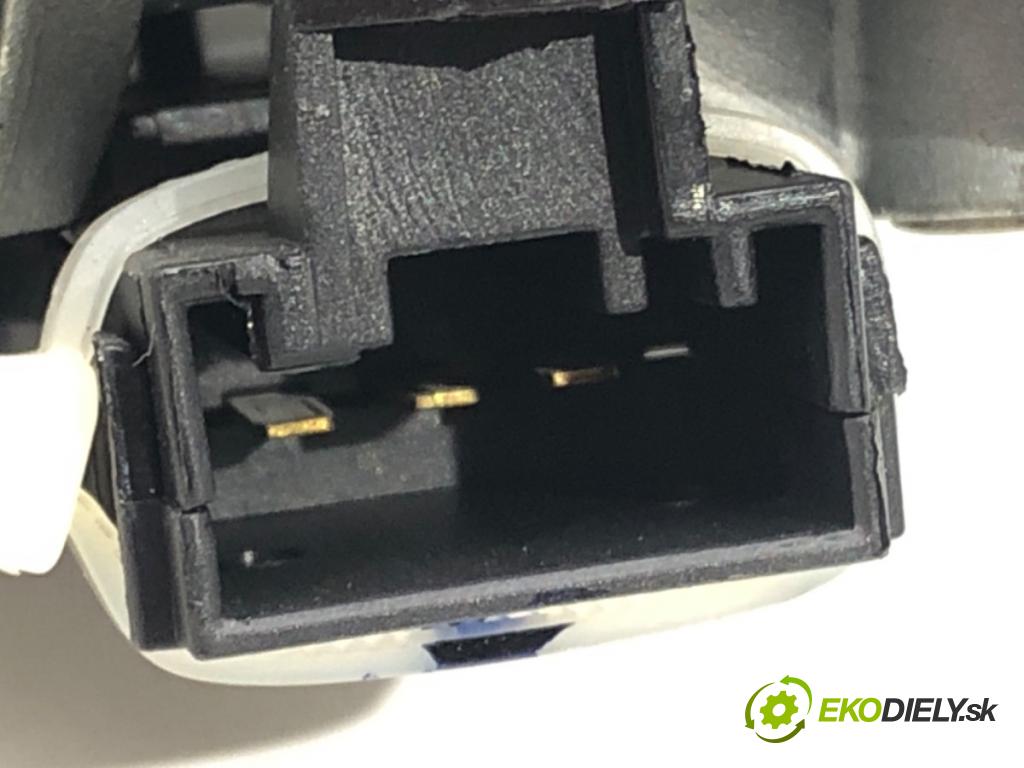 BMW X5 (E70) 2006 - 2013    xDrive 40 d 225 kW [306 KM] olej napędowy 2010 - 2  motor stěračů zadní část 6942165