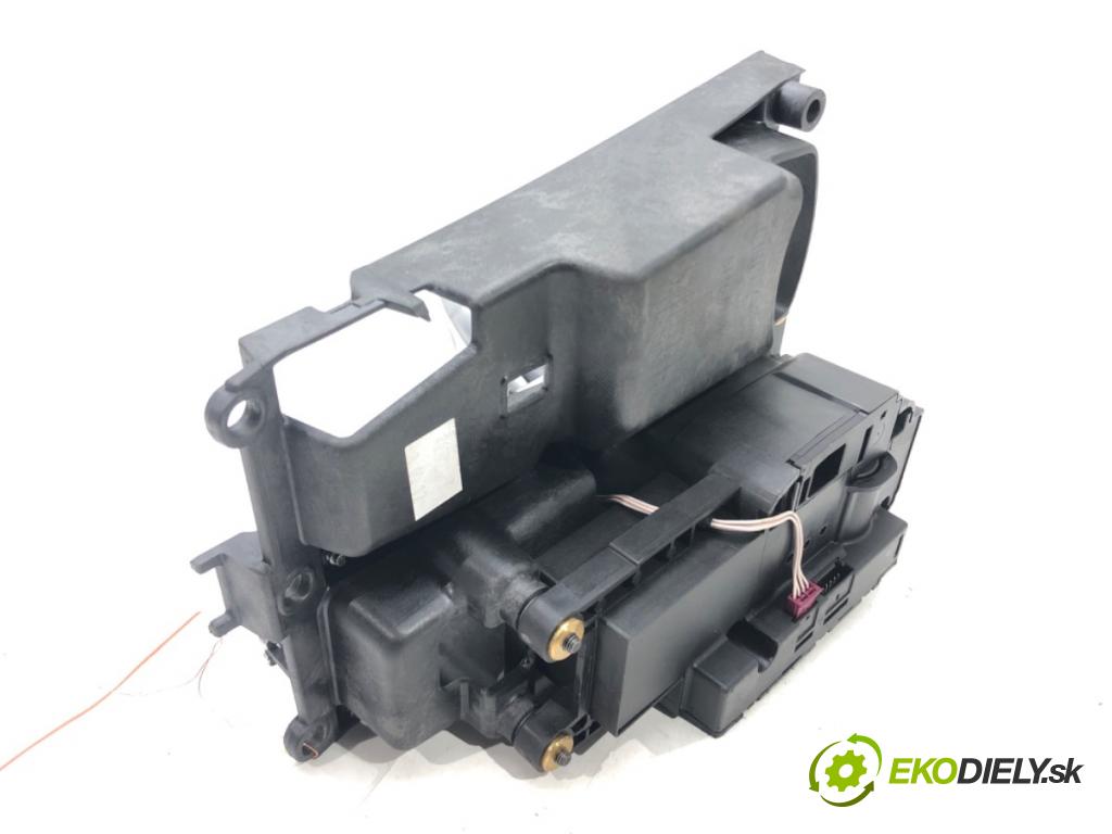 BMW X5 (E70) 2006 - 2013    xDrive 40 d 225 kW [306 KM] olej napędowy 2010 - 2  Kulisa  (Rýchlostné páky / kulisy)