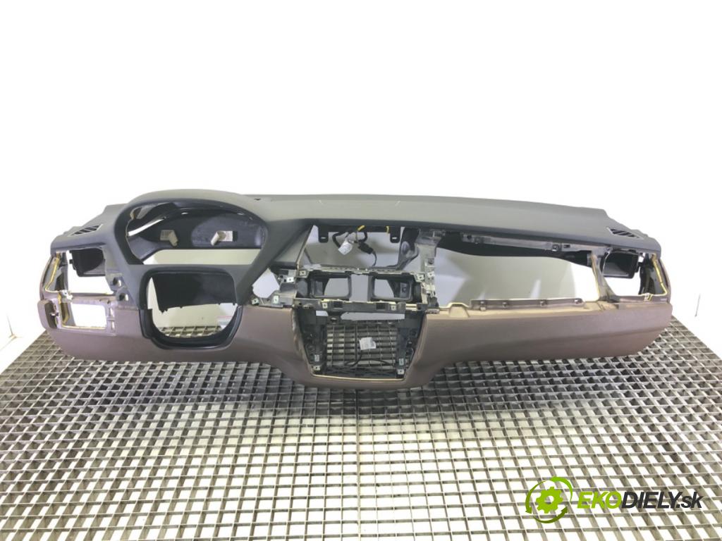 BMW E70 SUV 2012 225 kW xDrive 40 d 2993 palubní doska silenbloku ZÁVĚSY PÁSY: