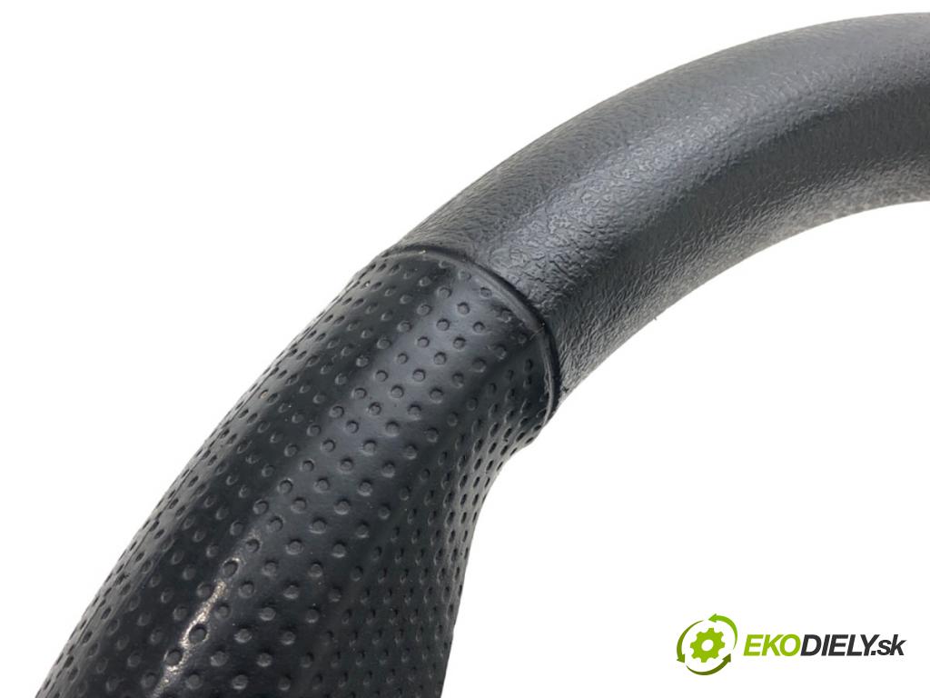 MICROCAR M8    M8  Volant  (Volanty)