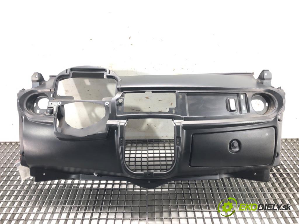 MICROCAR M8    M8  Palubná doska  (Palubné dosky)