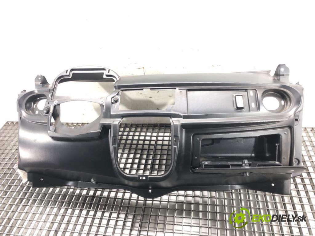 MICROCAR M8 M8 Palubná doska (Palubné dosky)