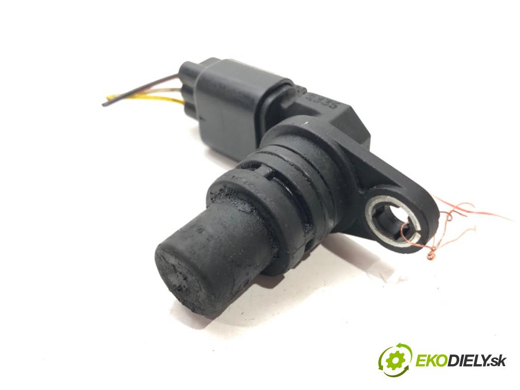 MAZDA 6 Hatchback (GG) 2002 - 2008    2.0 (GGES) 108 kW [147 KM] benzyna 2005 - 2007  snímač pozice vačkového hřídele 6M8C-12K073 (Snímače polohy kliky, vačky)