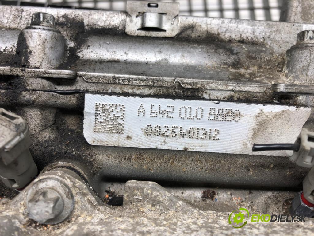 JEEP GRAND CHEROKEE III (WH, WK) 2004 - 2011    3.0 CRD 160 kW [218 KM] olej napędowy 2005 - 2010  Hlava valcov pravá A6420108820 (Hlavy valcov)