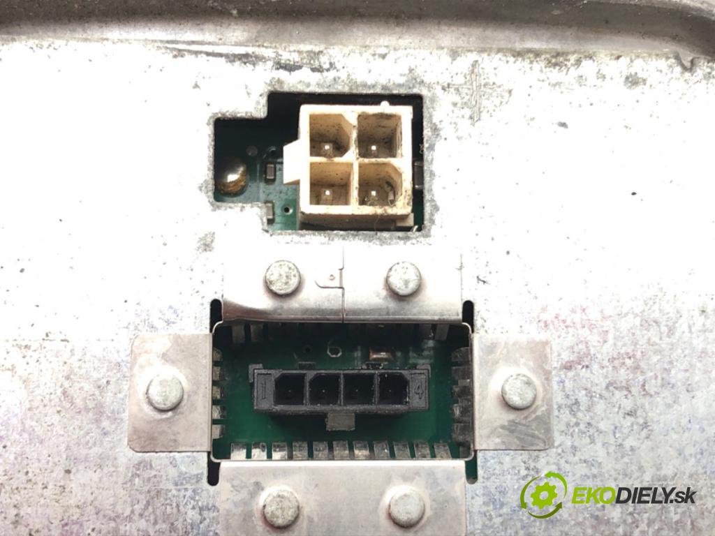 AUDI A4 B6 (8E2) 2000 - 2005    2.0 96 kW [130 KM] benzyna 2000 - 2004  Menič XENON 1307329193 (Riadiace jednotky xenónu)